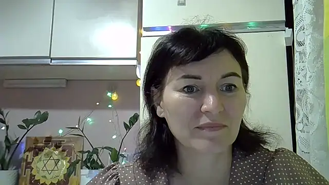 Krystal 82 online show from 09-19-25, 04:29