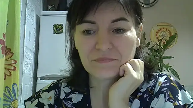 Krystal 82 online show from 11-22-25, 07:35