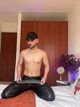 Dark beauty2 online show from 11-10-25, 09:14