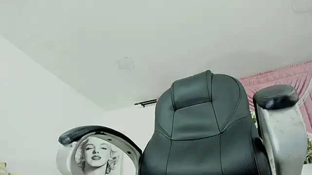 Dereck Boy8 online show from 09-26-25, 08:13