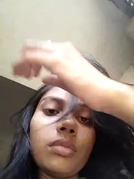 Snapshot of queen_girl_ chatting on 09-29-25, 05:34 queen girl online show from 09-29-25, 05:34