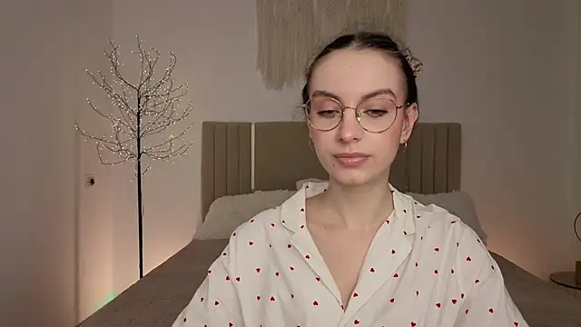 Real cutie1 online show from 03-26-26, 02:11