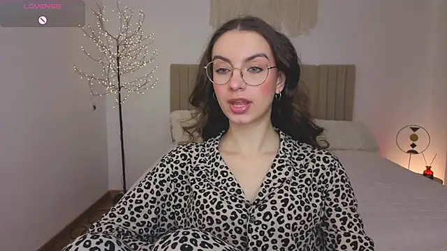 Real cutie1 online show from 05-02-26, 01:05