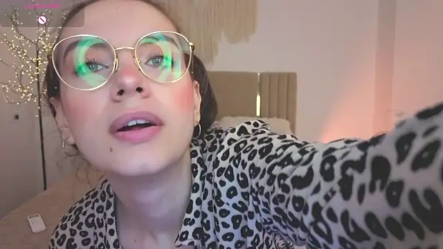 Real cutie1 online show from 05-12-26, 12:46