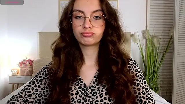 Real cutie1 online show from 06-23-26, 01:42