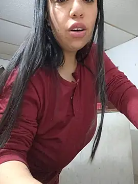 Snapshot of megan_foz chatting on 06-30-26, 02:29 megan foz online show from 06-30-26, 02:29