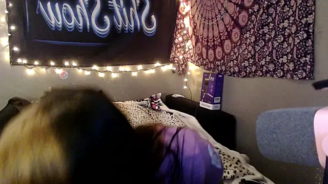 London Ray online show from 06-19-26, 10:02