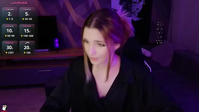 Snapshot of Sandy_Belle chatting on 09-13-25, 06:18 Sandy Belle online show from 09-13-25, 06:18