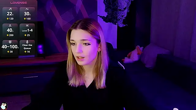 Snapshot of Sandy_Belle chatting on 09-16-25, 07:04 Sandy Belle online show from 09-16-25, 07:04