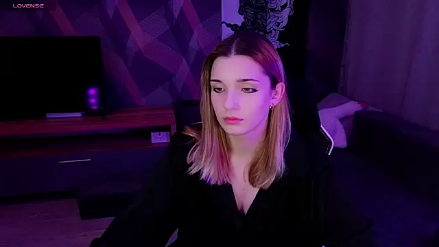 Snapshot of Sandy_Belle chatting on 10-01-25, 06:36 Sandy Belle online show from 10-01-25, 06:36