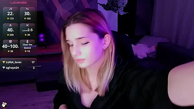 Snapshot of Sandy_Belle chatting on 10-02-25, 06:15 Sandy Belle online show from 10-02-25, 06:15