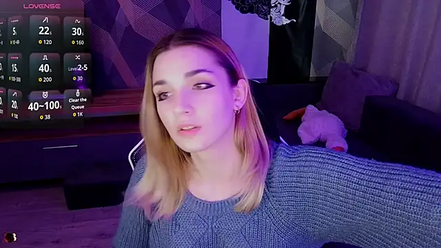 Snapshot of Sandy_Belle chatting on 10-09-25, 07:50 Sandy Belle online show from 10-09-25, 07:50