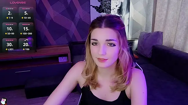 Snapshot of Sandy_Belle chatting on 10-13-25, 09:42 Sandy Belle online show from 10-13-25, 09:42