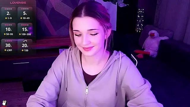 Snapshot of Sandy_Belle chatting on 10-16-25, 09:16 Sandy Belle online show from 10-16-25, 09:16