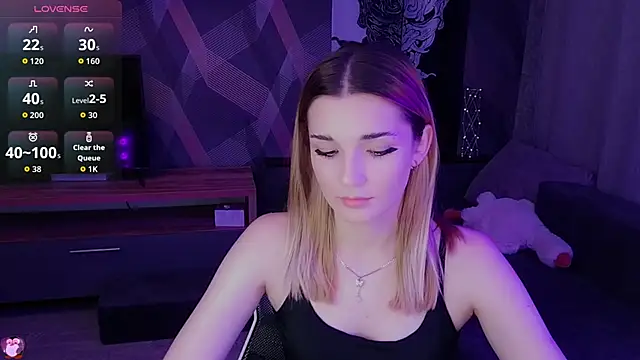 Snapshot of Sandy_Belle chatting on 10-18-25, 09:37 Sandy Belle online show from 10-18-25, 09:37