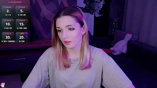 Snapshot of Sandy_Belle chatting on 10-21-25, 06:52 Sandy Belle online show from 10-21-25, 06:52