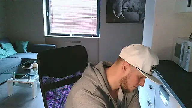 Dartanjanas13 online show from 10-05-25, 10:57