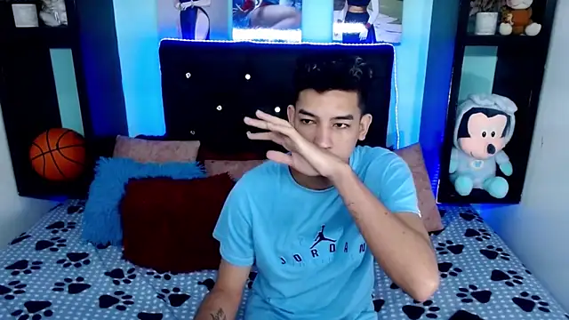 x oliver x online show from 09-27-25, 04:17