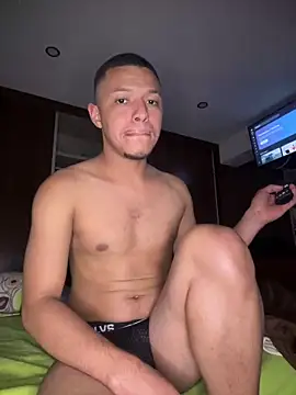 Snapshot of Mlkrrp chatting on 09-24-25, 11:30 Mlkrrp online show from 09-24-25, 11:30