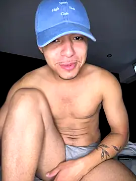 Snapshot of Mlkrrp chatting on 10-04-25, 01:03 Mlkrrp online show from 10-04-25, 01:03