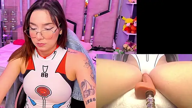 NicoleFerrel online show from 09-17-25, 03:03