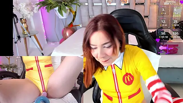 NicoleFerrel online show from 10-05-25, 03:21