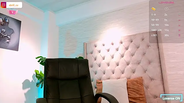 Abrill cute online show from 10-10-25, 02:43