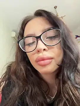 Hannah xBaby online show from 01-18-26, 12:31