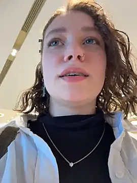 lucy-joy online show from 09-29-25, 10:20