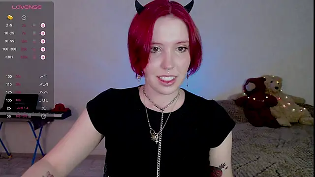 Snapshot of Ruby_Flame chatting on 10-25-25, 08:25 Ruby Flame online show from 10-25-25, 08:25