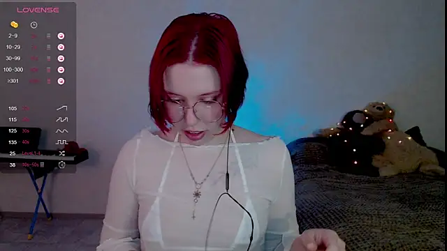 Snapshot of Ruby_Flame chatting on 10-27-25, 03:49 Ruby Flame online show from 10-27-25, 03:49