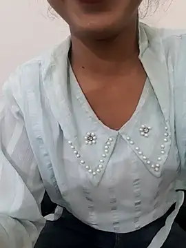 Snapshot of AnkitaDevi chatting on 12-19-25, 07:59 AnkitaDevi online show from 12-19-25, 07:59