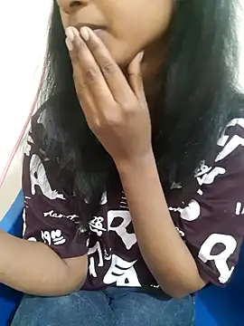 Snapshot of AnkitaDevi chatting on 02-08-26, 05:44 AnkitaDevi online show from 02-08-26, 05:44