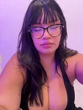 Emily Taylor2 online show from 04-25-26, 02:03