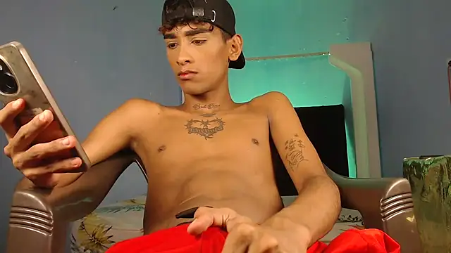 Snapshot of gabo_hotboy chatting on 11-10-25, 08:41 gabo hotboy online show from 11-10-25, 08:41