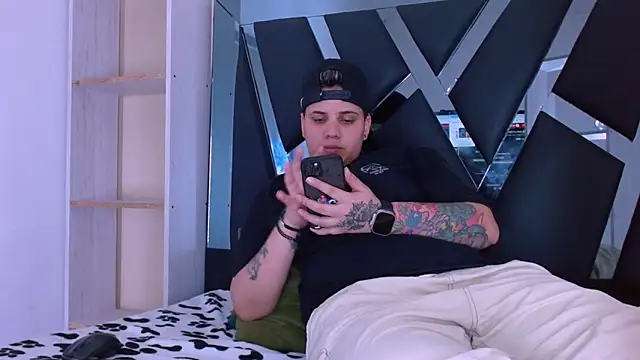 Snapshot of karla_sexy21 chatting on 11-02-25, 01:24 karla sexy21 online show from 11-02-25, 01:24