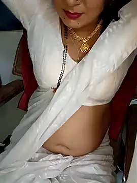 Snapshot of Niharika555 chatting on 04-14-26, 03:40 Niharika555 online show from 04-14-26, 03:40