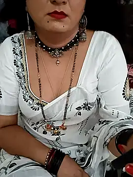 Snapshot of Niharika555 chatting on 04-25-26, 11:24 Niharika555 online show from 04-25-26, 11:24