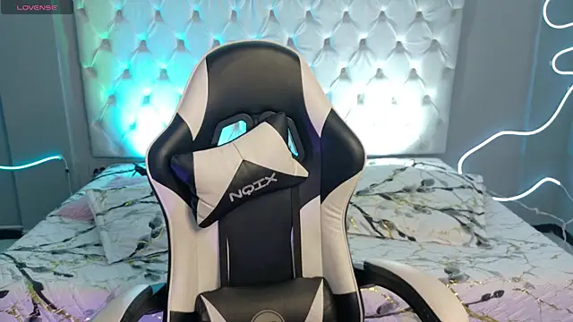 Megan  cole1 online show from 10-10-25, 03:49