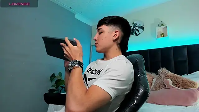 Ares di martin online show from 10-06-25, 02:14