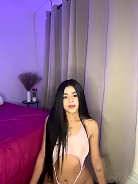 Snapshot of Dulcekitty__ chatting on 10-07-25, 10:12 Dulcekitty online show from 10-07-25, 10:12