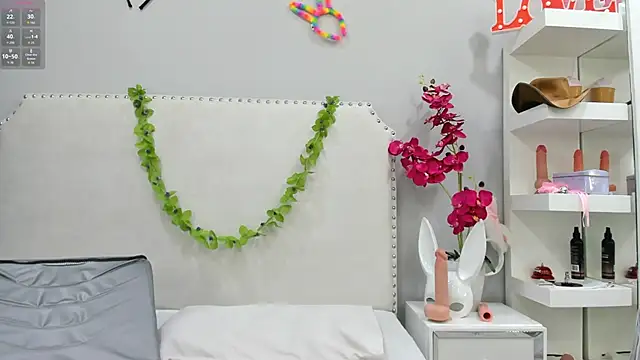 KoraSweett online show from 09-30-25, 07:52