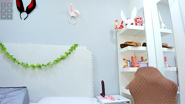 KoraSweett online show from 10-22-25, 07:02