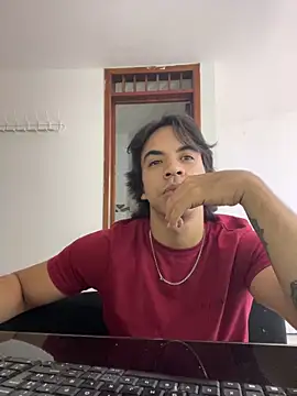 Snapshot of The_amazing_Tyler chatting on 06-04-26, 03:34 The amazing Tyler online show from 06-04-26, 03:34