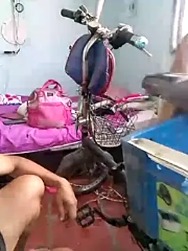 miroqui143 online show from 11-22-25, 02:38