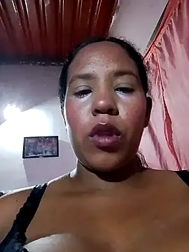 Snapshot of KarimHunterr chatting on 09-12-25, 03:06 KarimHunterr online show from 09-12-25, 03:06