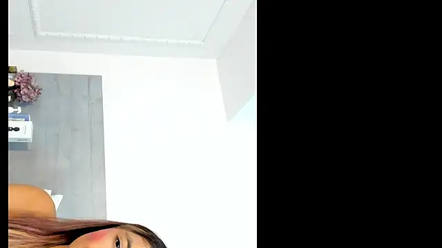 sunnyWhitee online show from 02-10-26, 07:07