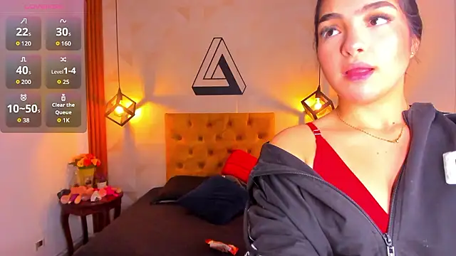 Snapshot of violet_sweet19 chatting on 02-14-26, 01:41 violet sweet19 online show from 02-14-26, 01:41