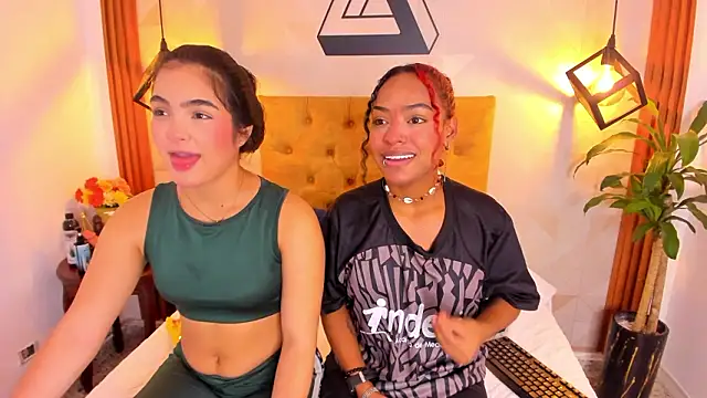 Snapshot of violet_sweet19 chatting on 03-05-26, 01:18 violet sweet19 online show from 03-05-26, 01:18