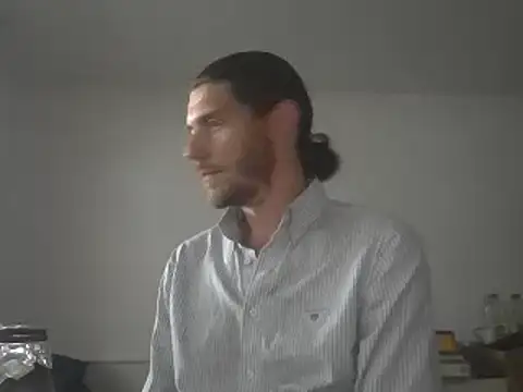 Snapshot of captainckring chatting on 05-06-26, 06:13 captainckring online show from 05-06-26, 06:13